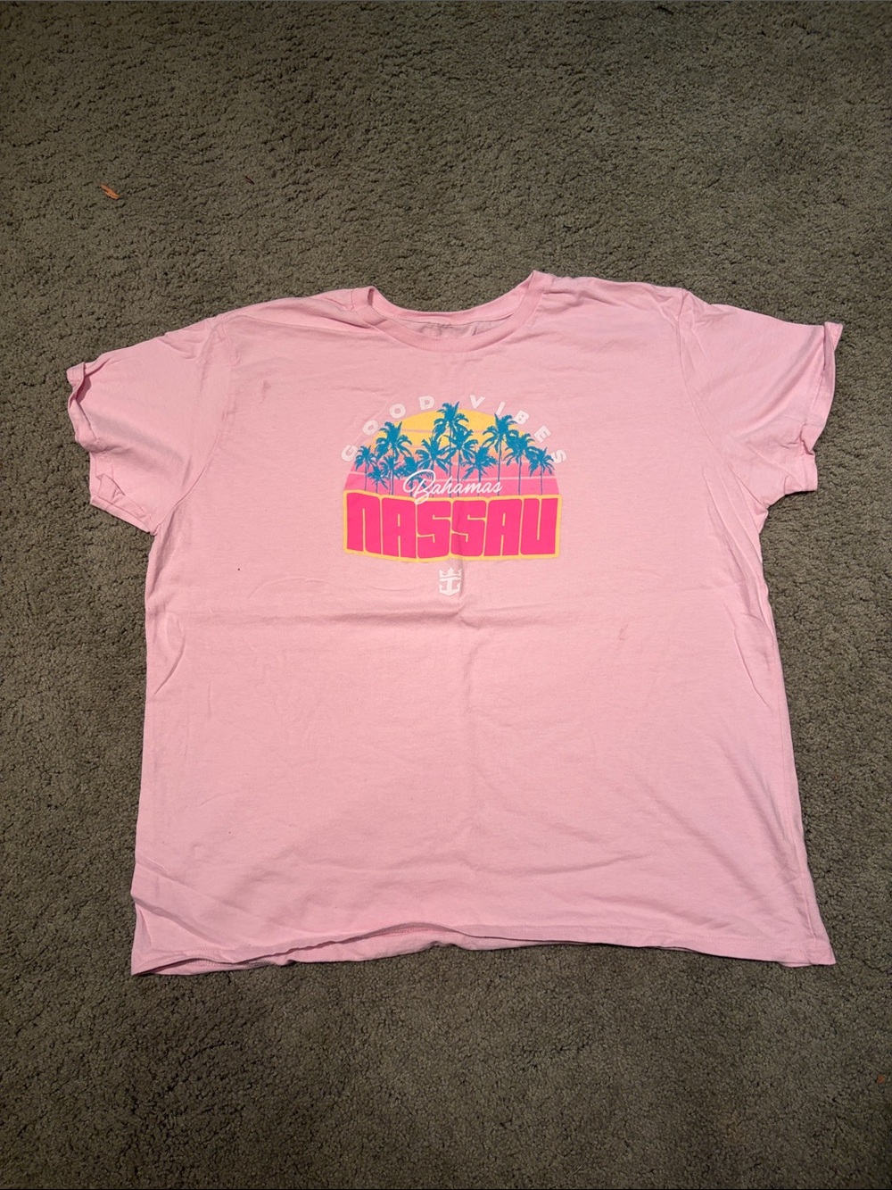 Nassau Bahamas Graphic Tee - Pink